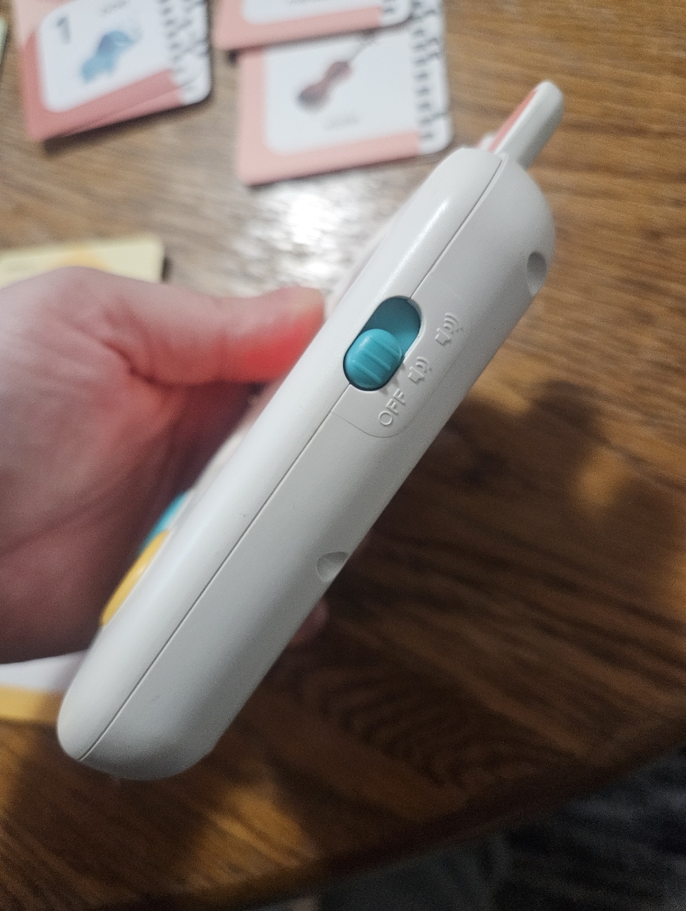 Electronic Flashcard Reader For Toddlers - Picture 6 of 7